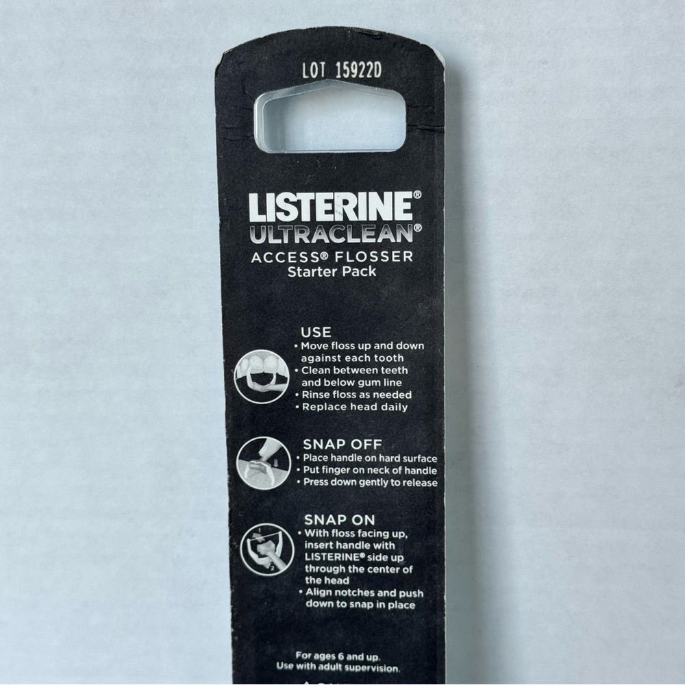 New Listerine Ultraclean Access Flosser Starter Pack with 3 Disposable Heads - Picture 5 of 6